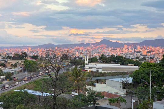 Vista do Quarto 2 de apartamento para alugar com 2 quartos, 61m² em Califórnia, Belo Horizonte