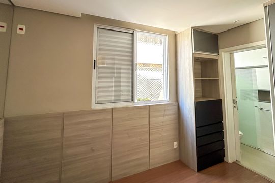 Apartamento à venda com 3 quartos, 300m² em Castelo, Belo Horizonte