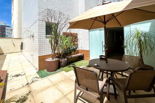 Apartamento à venda com 3 quartos, 300m² em Castelo, Belo Horizonte