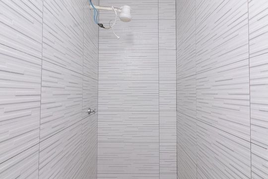 Banheiro da Suíte de casa para alugar com 2 quartos, 100m² em Chácara Cruzeiro do Sul, São Paulo