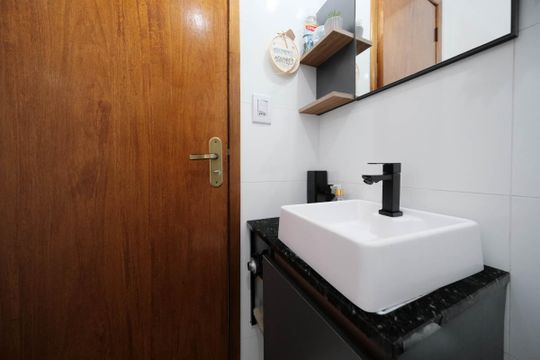 Banheiro de apartamento à venda com 2 quartos, 36m² em Vila Libanesa, São Paulo