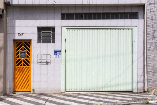 Fachada de casa à venda com 4 quartos, 253m² em Campanário, Diadema