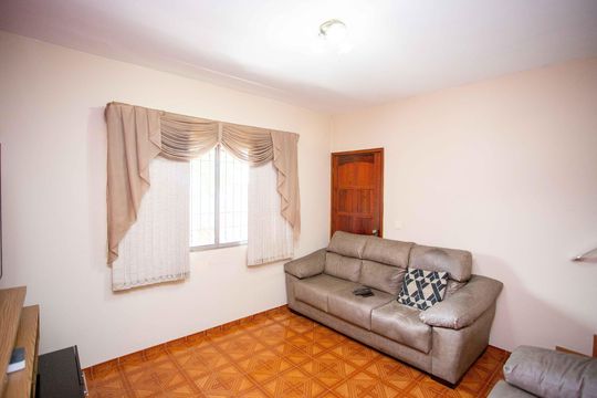 Casa à venda com 4 quartos, 253m² em Campanário, Diadema