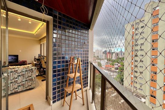 Sacada de apartamento à venda com 3 quartos, 185m² em Cambuí, Campinas