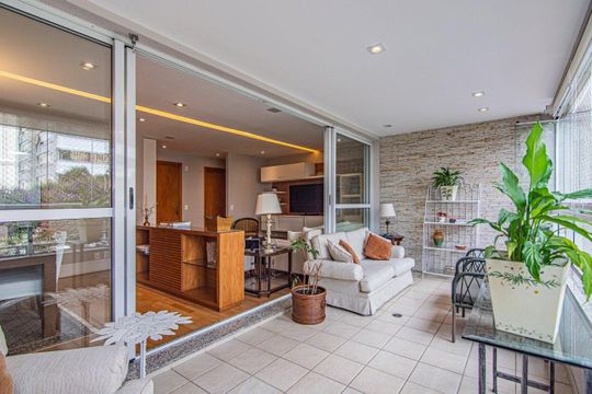 Varanda de apartamento à venda com 3 quartos, 146m² em Itaim Bibi, São Paulo