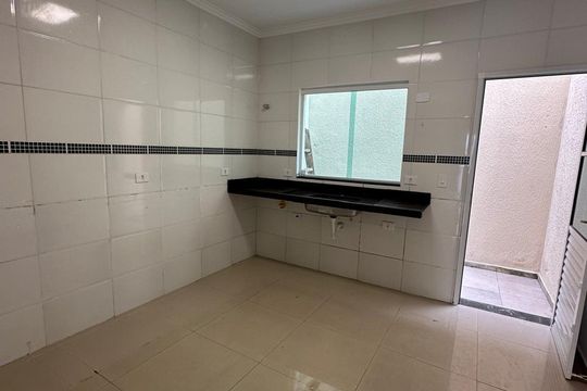 Casa à venda com 3 quartos, 178m² em Vila Curuçá, Santo André