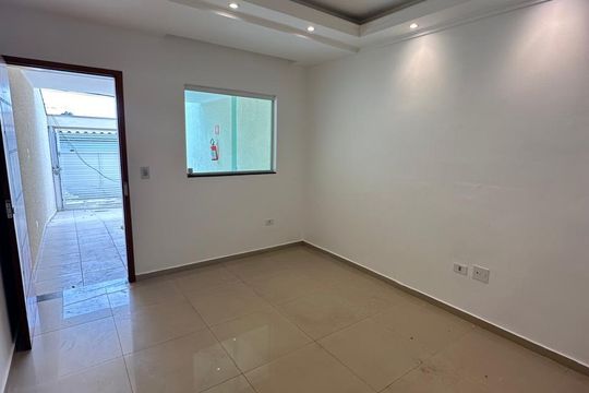 Casa à venda com 3 quartos, 178m² em Vila Curuçá, Santo André
