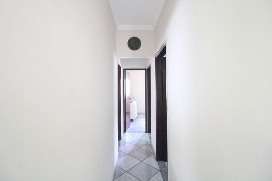 Corredor de casa à venda com 3 quartos, 327m² em Jardim Itapura, São Paulo