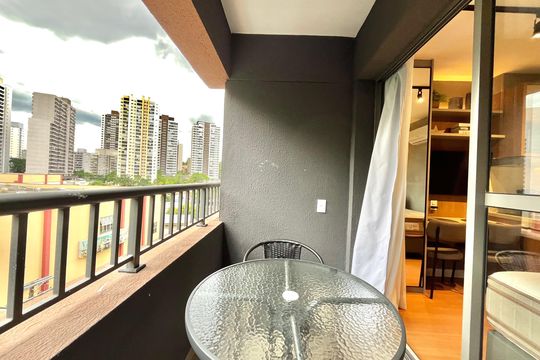 Varanda de kitnet/studio para alugar com 1 quarto, 24m² em Vila Santa Catarina, São Paulo