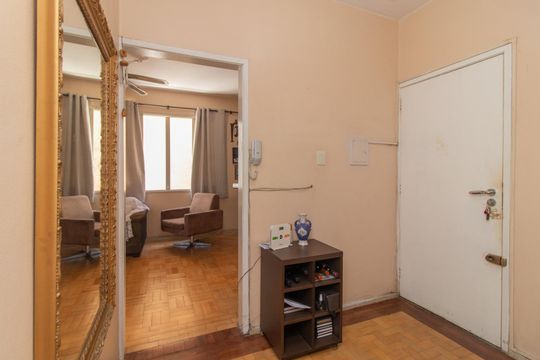 Hall de apartamento à venda com 3 quartos, 103m² em Centro Histórico, Porto Alegre