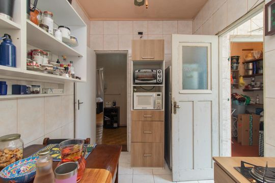 Cozinha de apartamento à venda com 3 quartos, 103m² em Centro Histórico, Porto Alegre