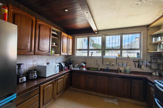 Casa à venda com 4 quartos, 1300m² em Taquara, Rio de Janeiro