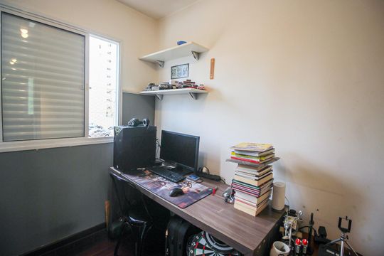 Quarto 2 de apartamento para alugar com 2 quartos, 56m² em Vila Andrade, São Paulo