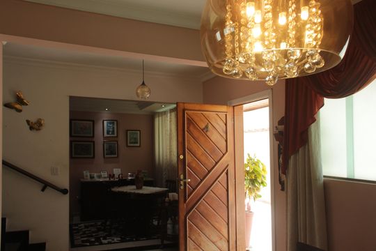 Sala de casa de condomínio para alugar com 3 quartos, 100m² em Macuco, Santos