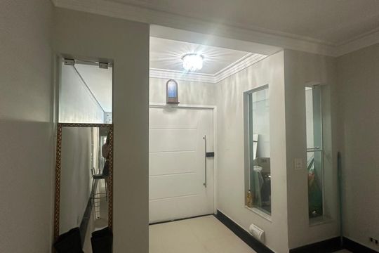 Sala de casa à venda com 3 quartos, 250m² em Jardim do Luar (fazendinha), Santana de Parnaíba