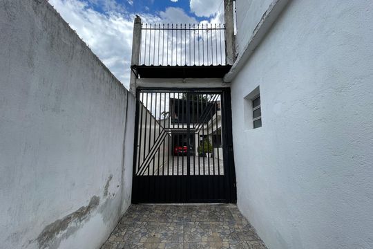 Fachada Interna de casa à venda com 3 quartos, 90m² em Parada Xv de Novembro, São Paulo