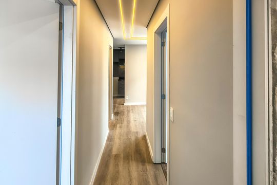 Corredor de apartamento à venda com 3 quartos, 53m² em Socorro, São Paulo