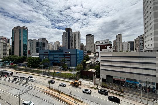 Vista de kitnet/studio à venda com 1 quarto, 30m² em Vila Nova Conceição, São Paulo