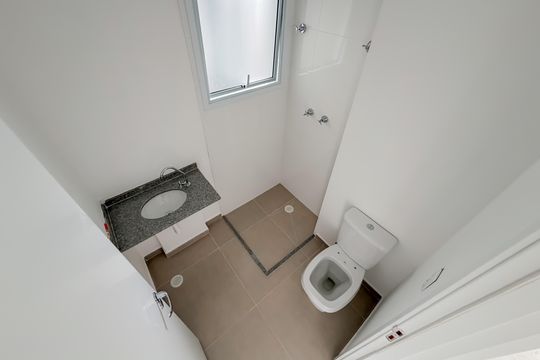 Banheiro de apartamento à venda com 1 quarto, 31m² em Ipiranga, São Paulo
