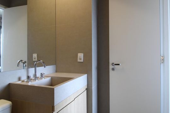 Banheiro de kitnet/studio à venda com 1 quarto, 45m² em Vila Olímpia, São Paulo
