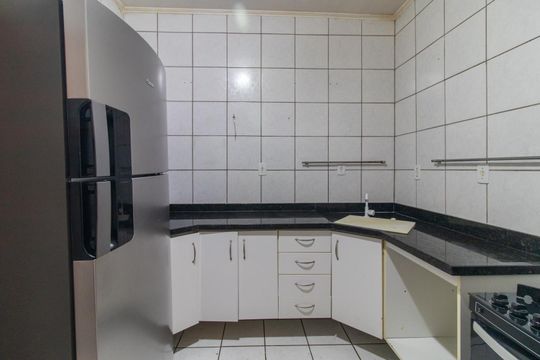 Cozinha de apartamento para alugar com 3 quartos, 88m² em Menino Deus, Porto Alegre