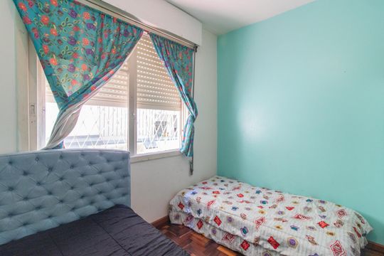 Quarto 2 de apartamento para alugar com 3 quartos, 88m² em Menino Deus, Porto Alegre
