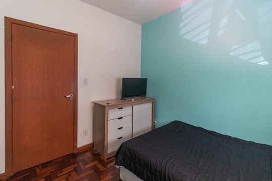 Quarto 2 de apartamento para alugar com 3 quartos, 88m² em Menino Deus, Porto Alegre