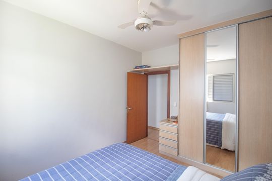 Quarto 2 de casa à venda com 4 quartos, 420m² em Itapoã, Belo Horizonte