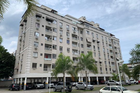 Fachada do bloco de apartamento à venda com 2 quartos, 69m² em Taquara, Rio de Janeiro