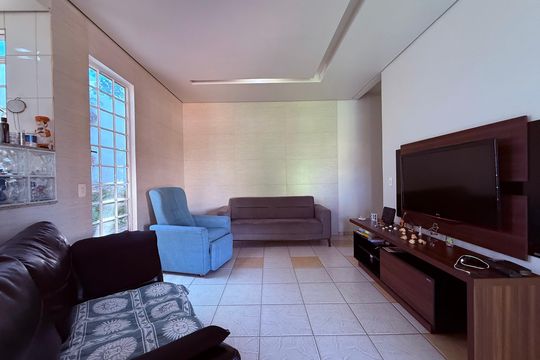 Casa à venda com 3 quartos, 171m² em Alto Caiçaras, Belo Horizonte