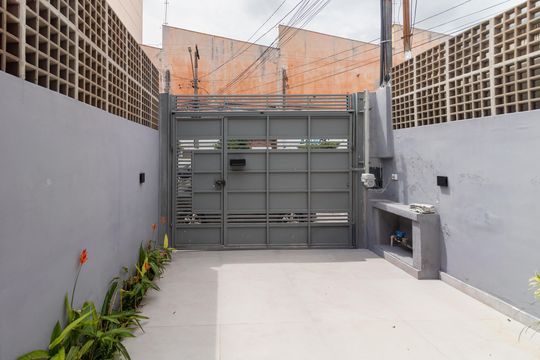 Garagem de casa à venda com 3 quartos, 110m² em Vila Leopoldina, São Paulo