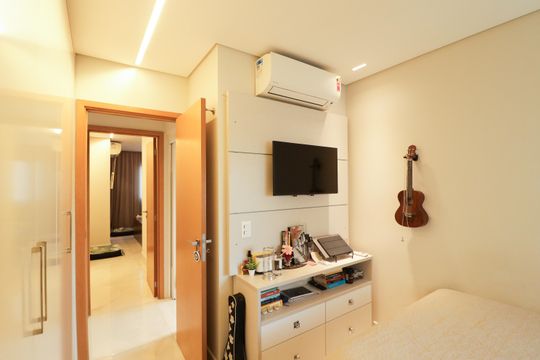  Suíte 2 de apartamento à venda com 4 quartos, 246m² em Santa Terezinha, São Paulo