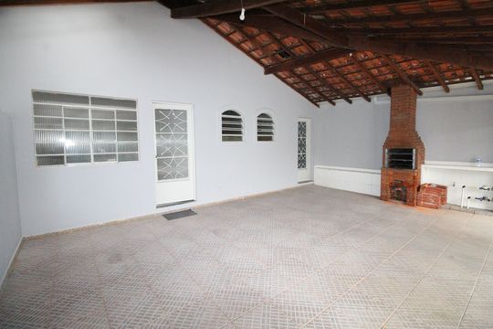 Casa para alugar com 3 quartos, 289m² em Jardim Satélite, São José dos Campos