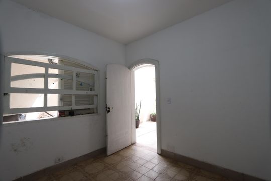 Quarto de Serviço de casa à venda com 3 quartos, 480m² em Vila Alpina, São Paulo