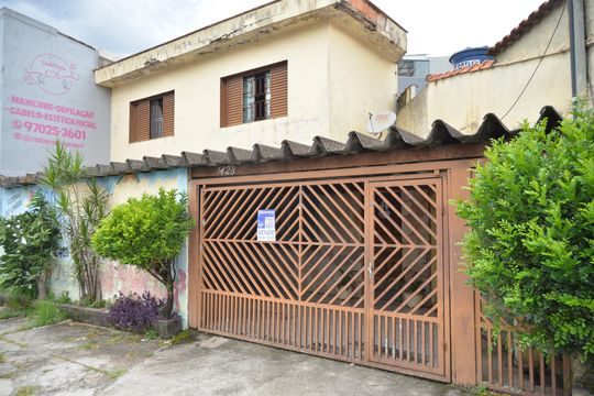 Fachada de casa à venda com 2 quartos, 117m² em Parque Oratório, Santo André