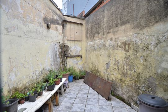 Quintal de casa à venda com 2 quartos, 117m² em Parque Oratório, Santo André