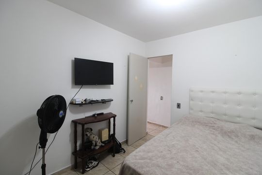 Quarto 1 de apartamento para alugar com 2 quartos, 55m² em Jardim Jussara, São Paulo
