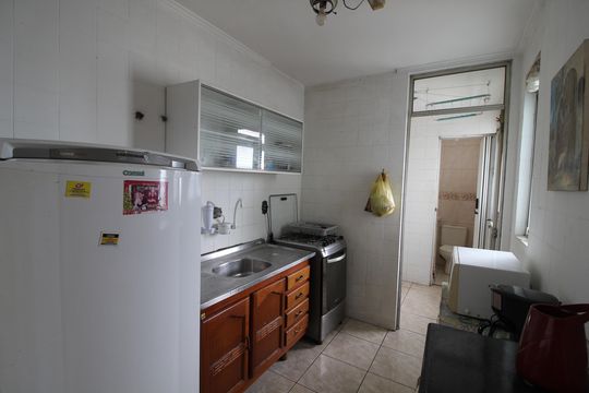 Cozinha de apartamento para alugar com 2 quartos, 55m² em Jardim Jussara, São Paulo