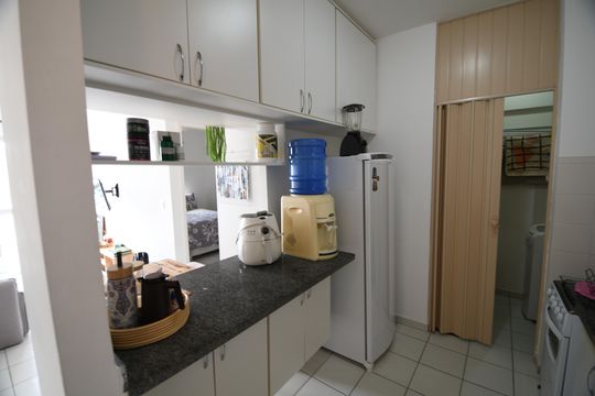 Cozinha de apartamento à venda com 1 quarto, 36m² em Ponte Preta, Campinas
