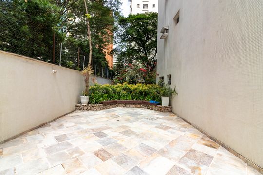 Área comum de apartamento à venda com 4 quartos, 173m² em Vila Nova Conceição, São Paulo