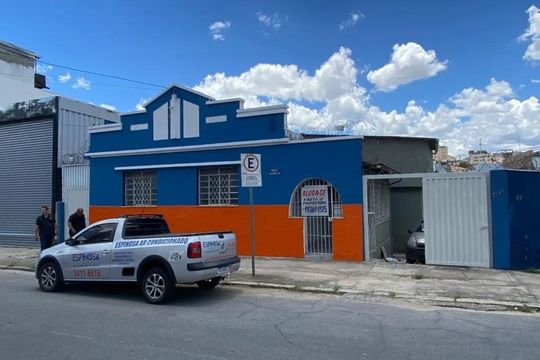 Casa para alugar com 3 quartos, 220m² em Alto Caiçaras, Belo Horizonte