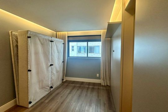Quarto de apartamento à venda com 2 quartos, 161m² em Funcionários, Belo Horizonte