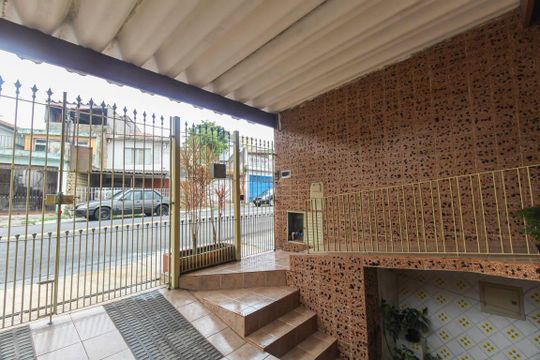 Casa à venda com 3 quartos, 158m² em Vila Paulo Silas, São Paulo