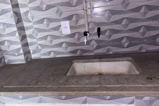 Cozinha de apartamento para alugar com 2 quartos, 56m² em Parque Santo Antonio, Duque de Caxias