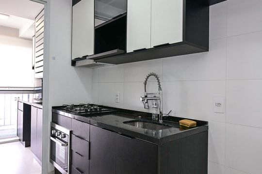Cozinha de apartamento à venda com 2 quartos, 51m² em Vila Andrade, São Paulo