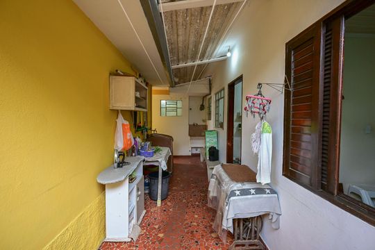 Área de Serviço  de casa à venda com 2 quartos, 150m² em Vila Santa Luzia, Taboão da Serra