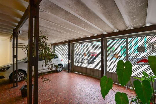 Garagem de casa à venda com 2 quartos, 150m² em Vila Santa Luzia, Taboão da Serra