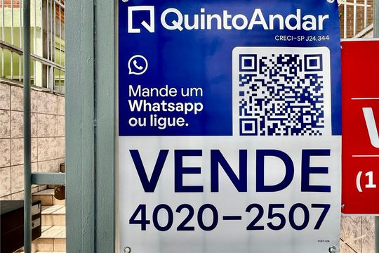 Fachada de casa à venda com 2 quartos, 120m² em Brooklin, São Paulo