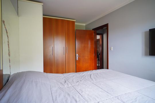 Quarto 1 de apartamento à venda com 2 quartos, 70m² em Petrópolis, Porto Alegre