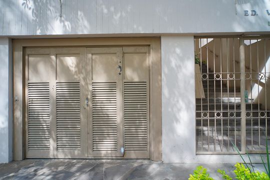 Garagem de apartamento à venda com 2 quartos, 70m² em Petrópolis, Porto Alegre